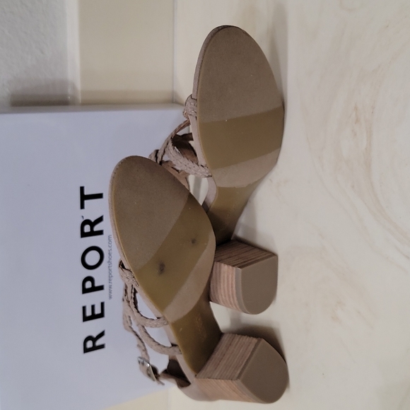 EUC Report Paula Women's Sandals Block Heel Taupe Size 8 - Picture 7 of 13